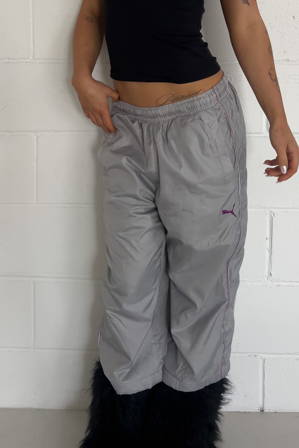 PUMA grey + purple track capris ★ Size est medium