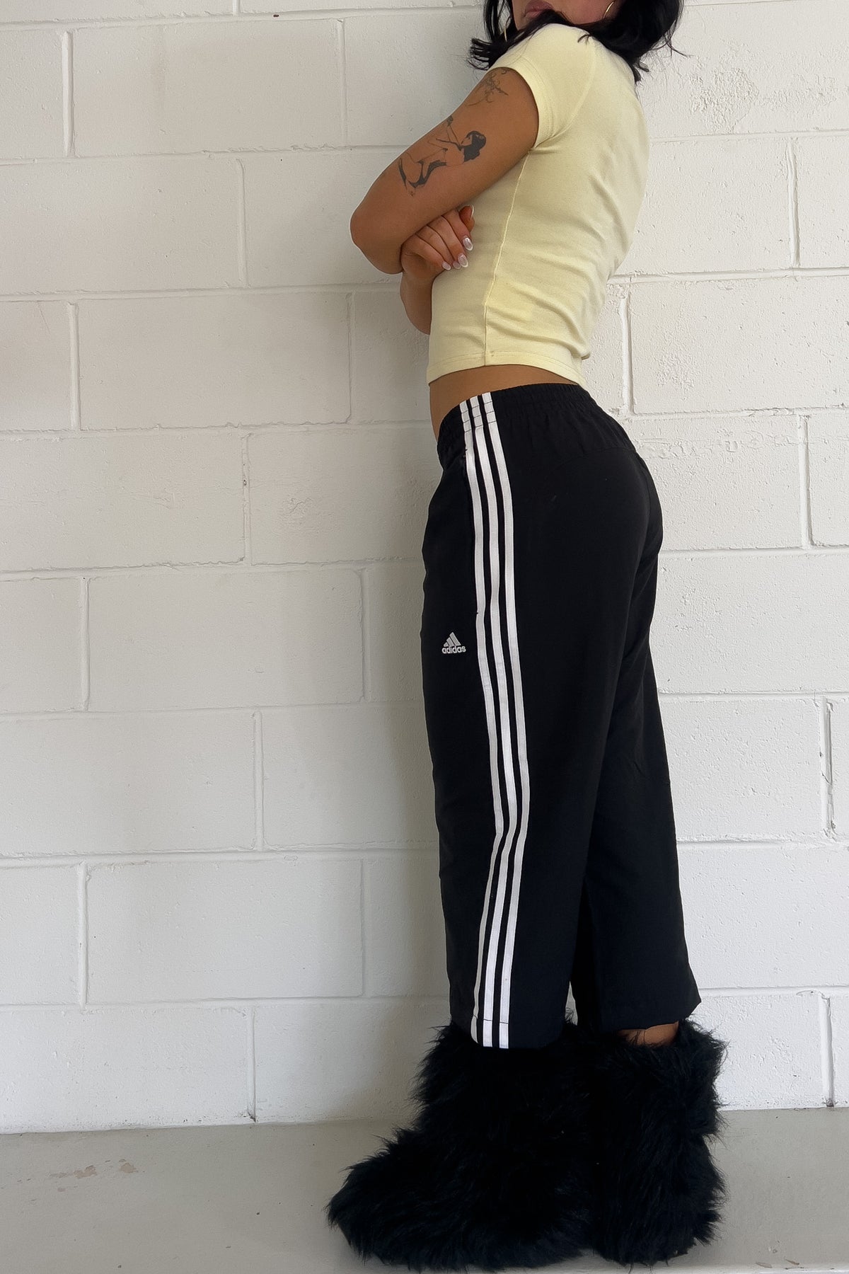 ADIDAS black + white track capris ★ Size labelled small