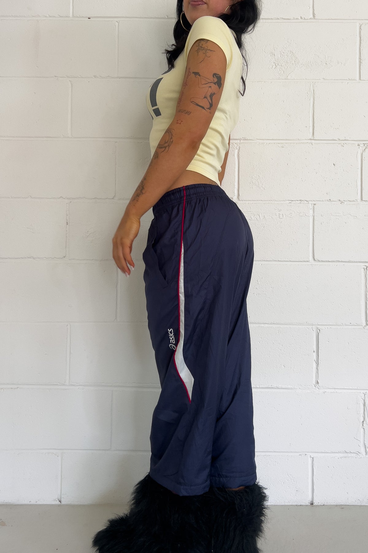 ASICS navy + red track capris ★ Size labelled medium