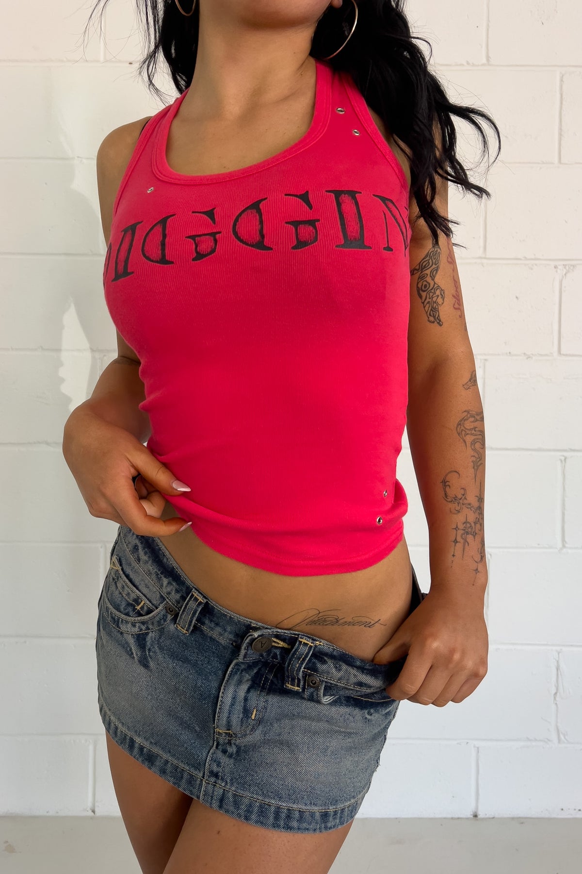 Red graphic tank ★ Size est small