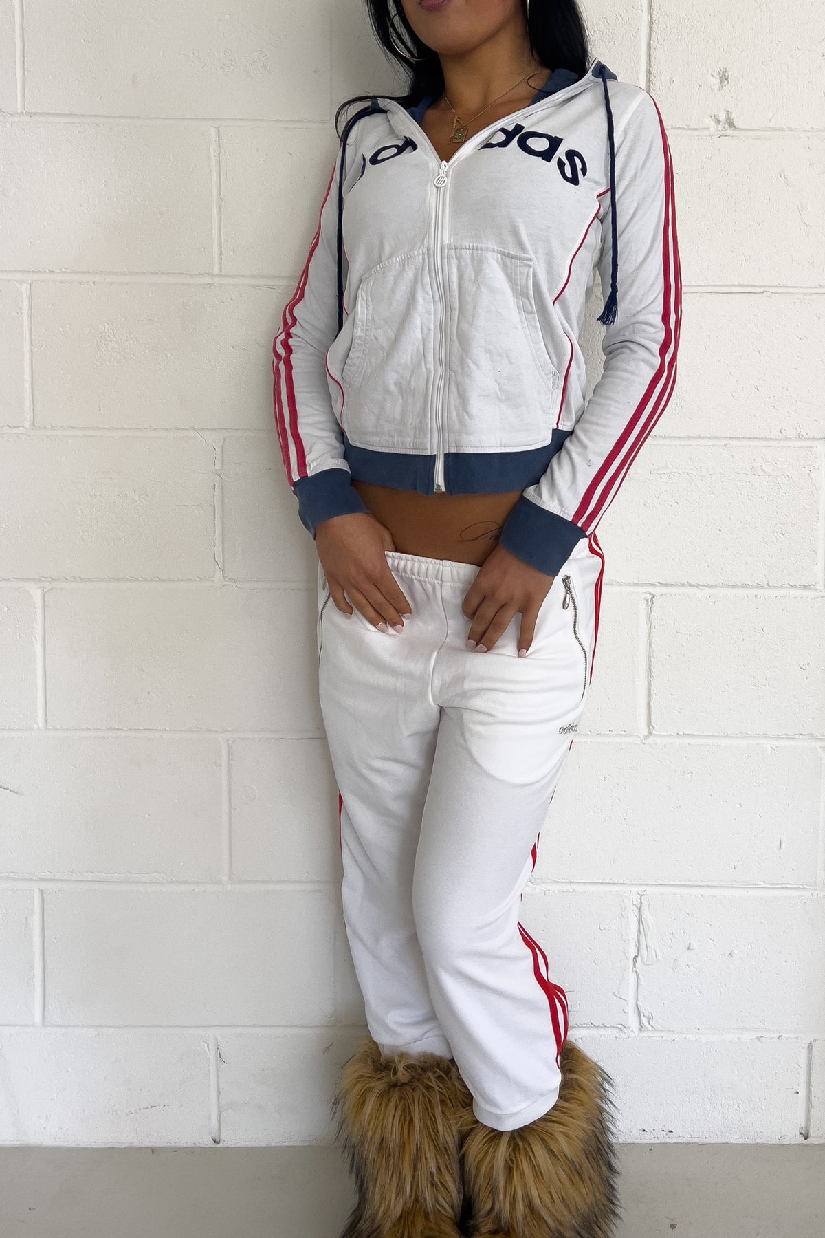 ADIDAS white + red capris ★ Size est small