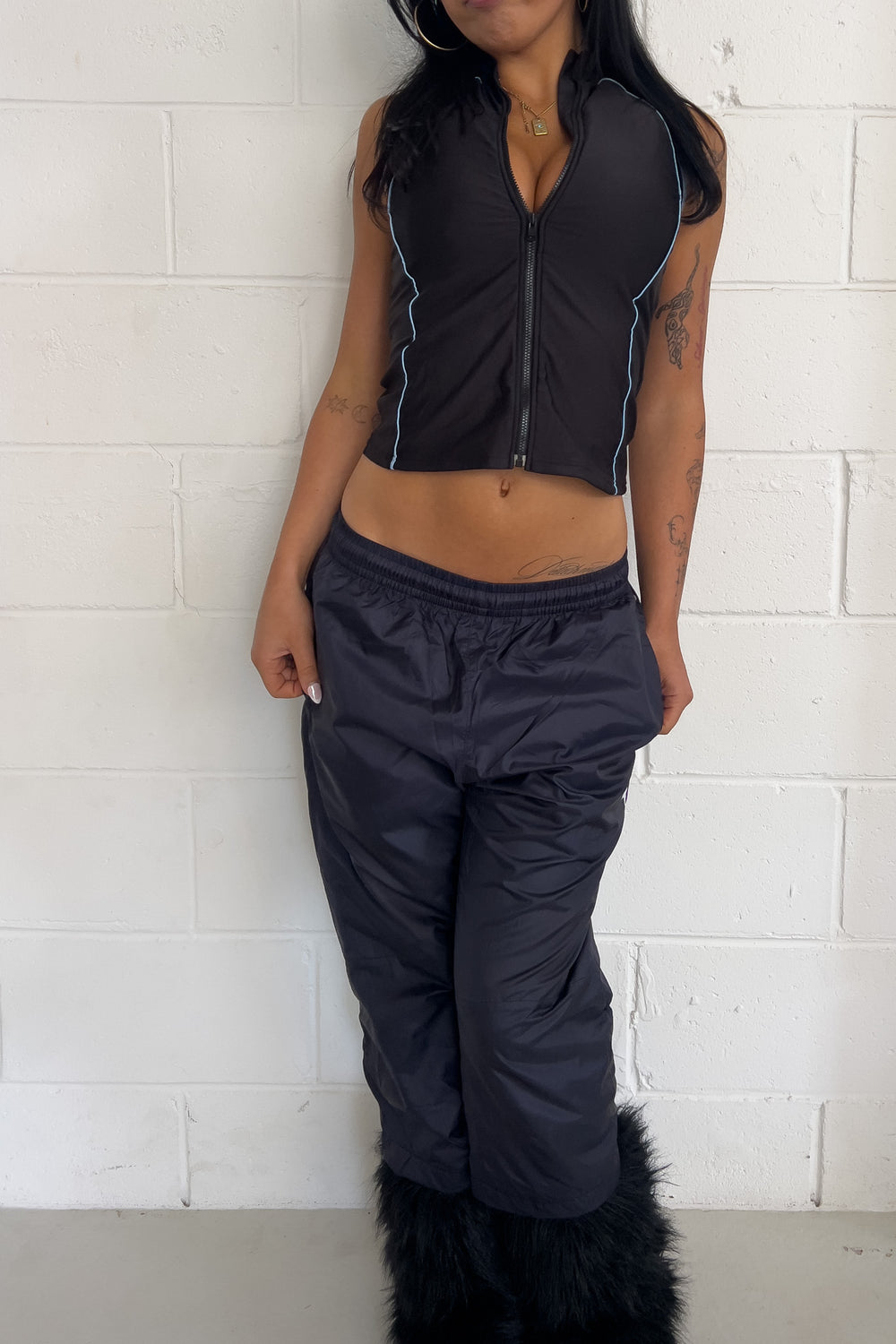 PUMA navy white logo capris ★ Size est small
