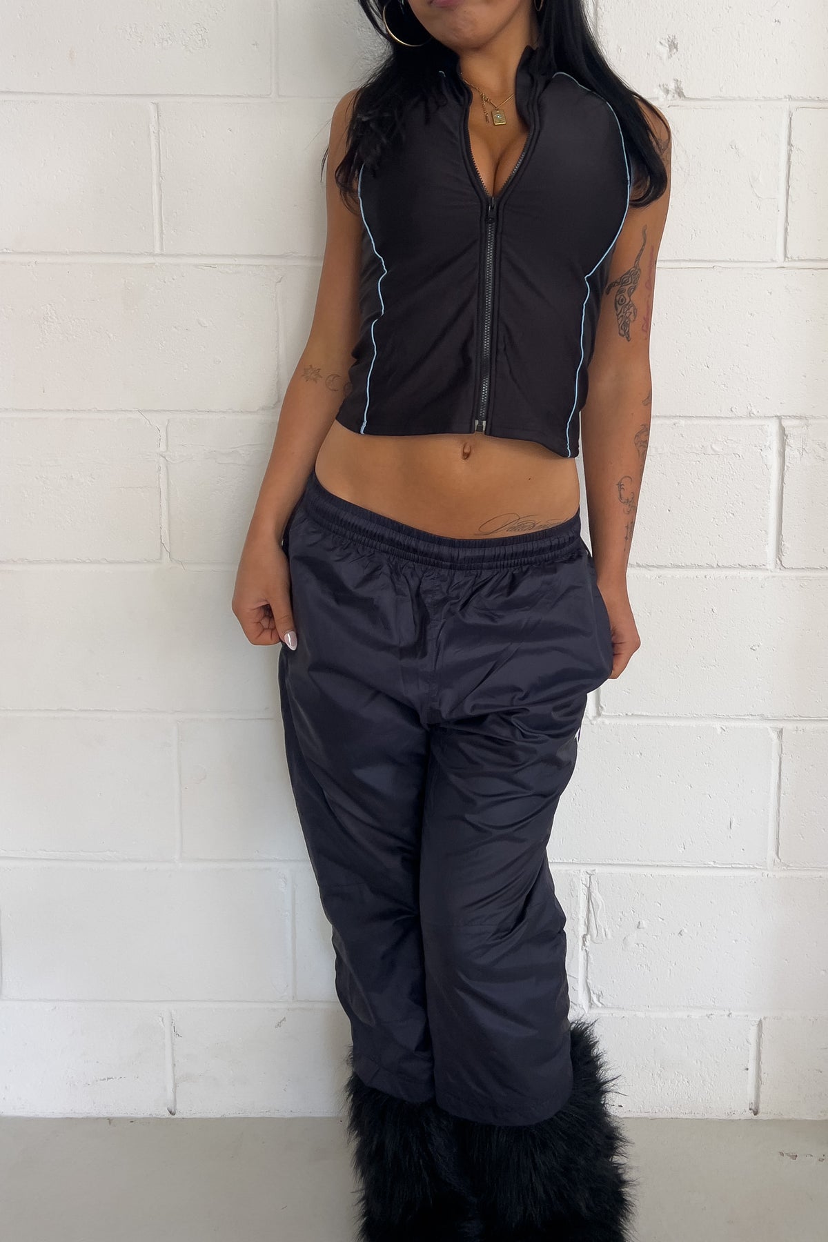 PUMA navy white logo capris ★ Size est small