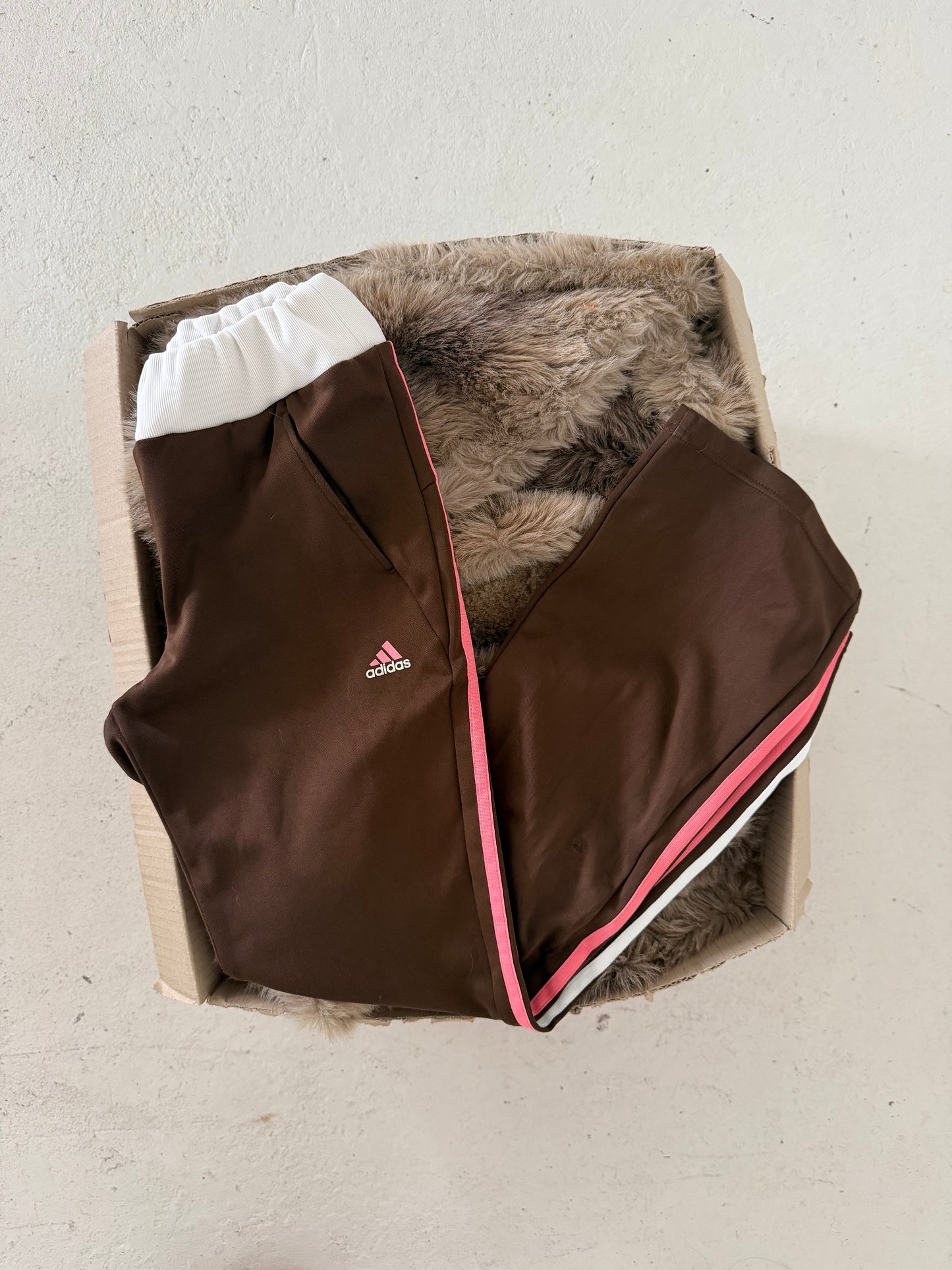 ADIDAS brown + pink track pants ★ Size labelled small