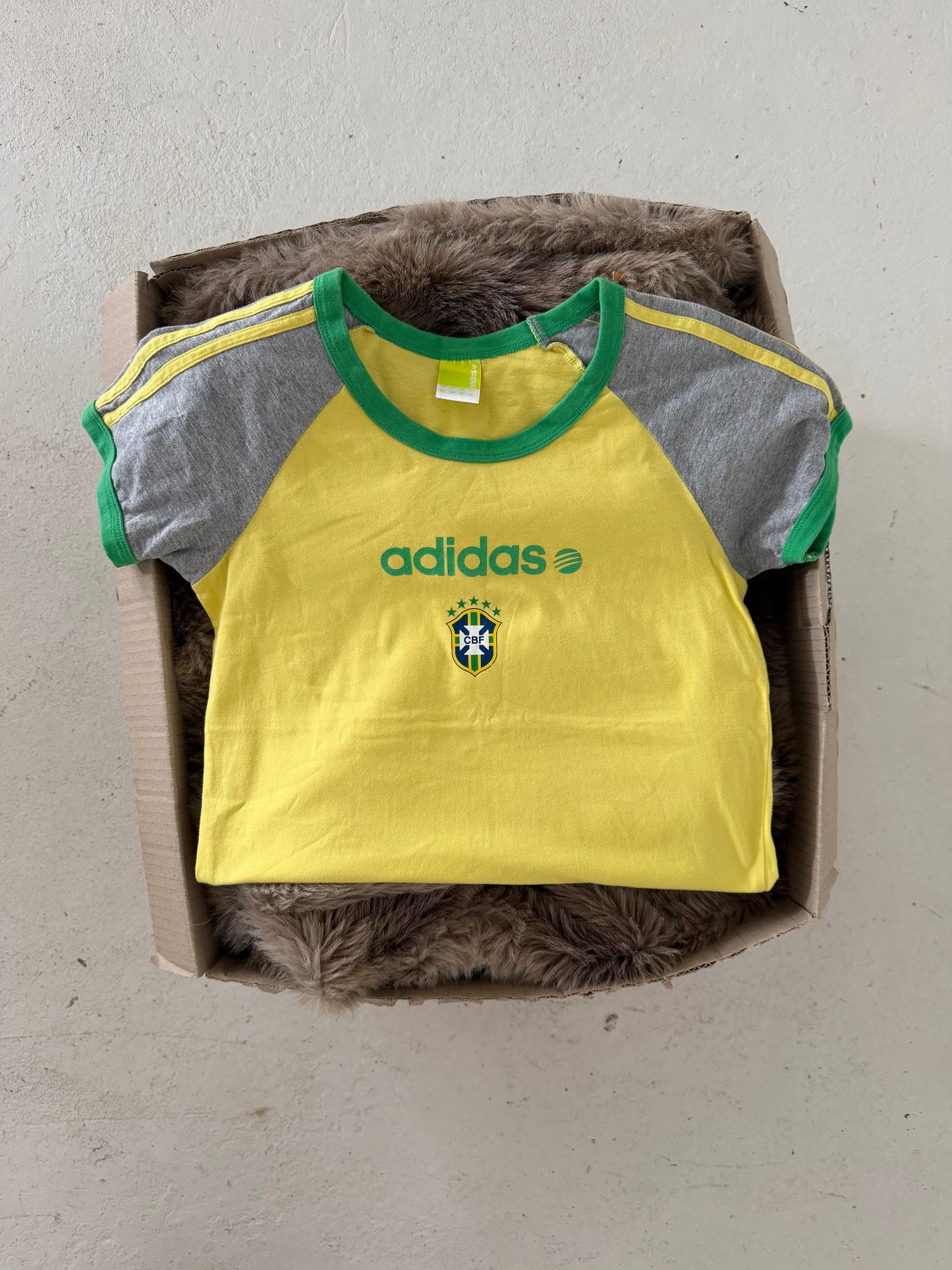ADIDAS grey + yellow + green top ★ Size est medium