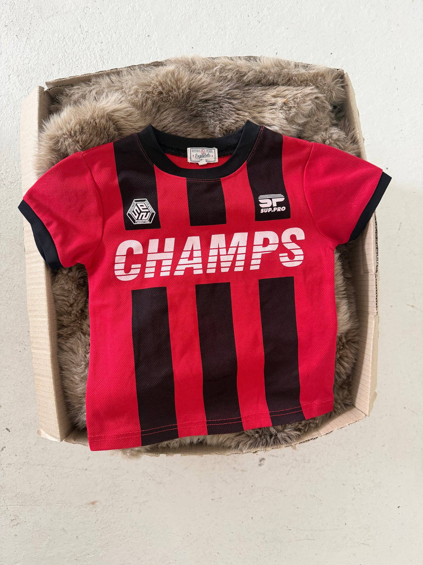 EXPLORER red (champs) baby tee ★ Size est small