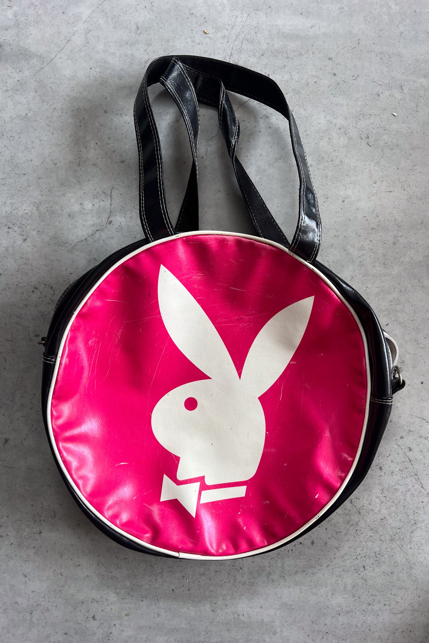 PLAYBOY circular hot pink bag ★