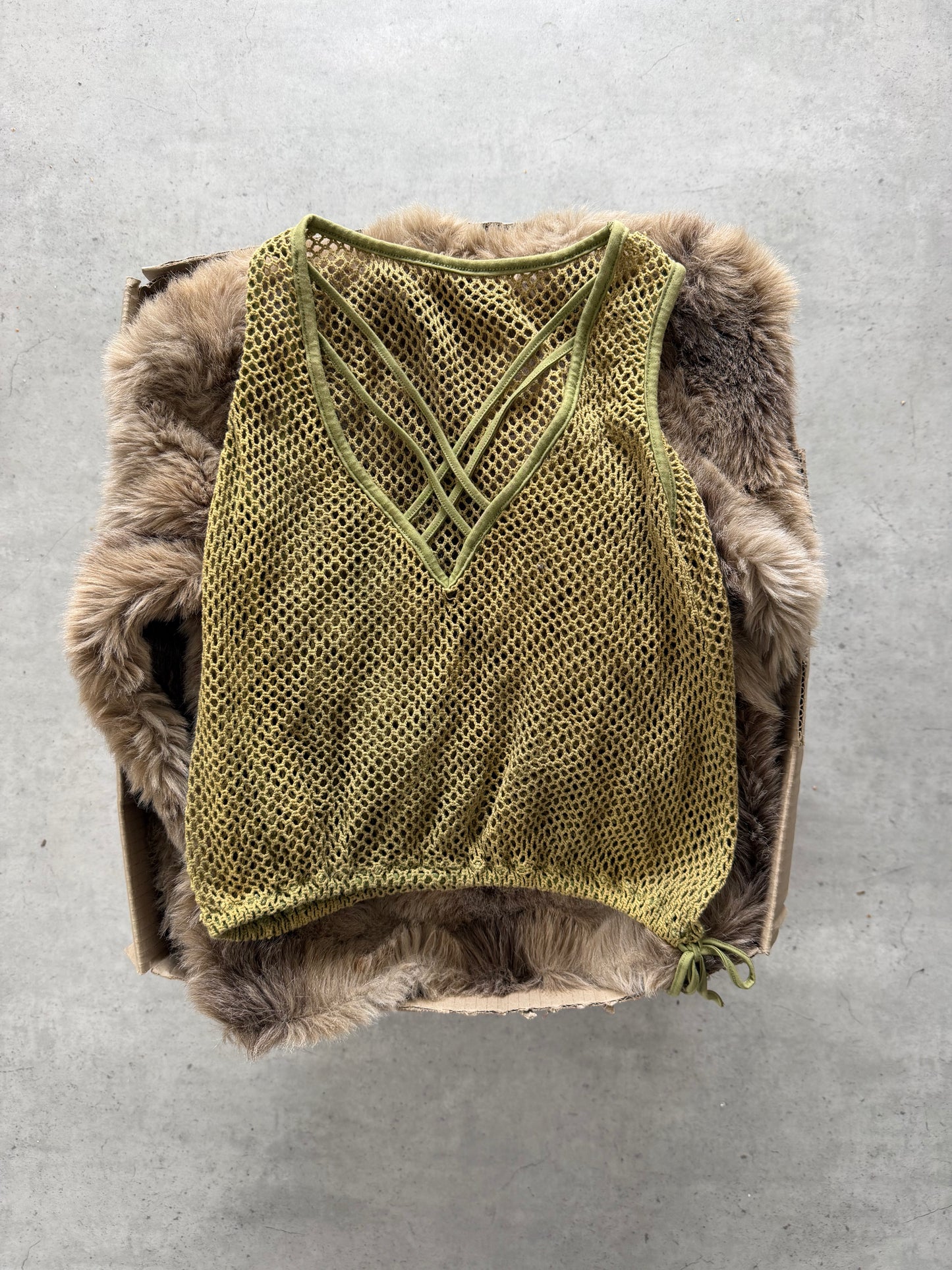 Netted green festival tank ★ Size estimated small