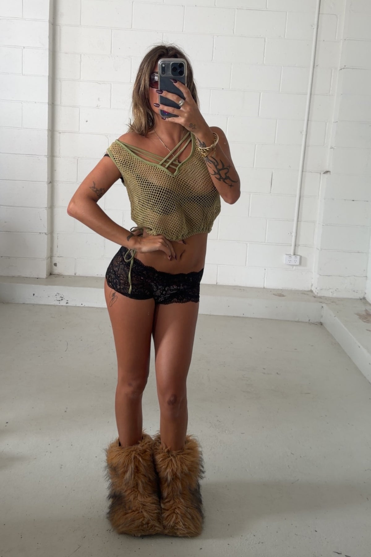 Netted green festival tank ★ Size estimated small