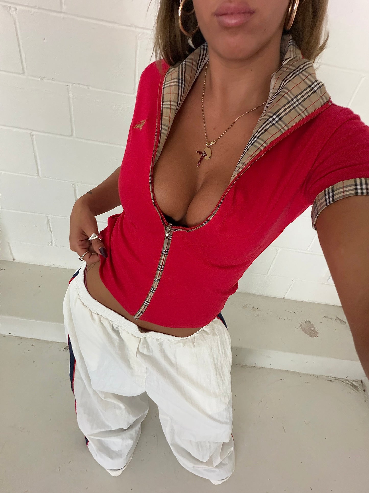 BURBERRY red top ★ Size est large