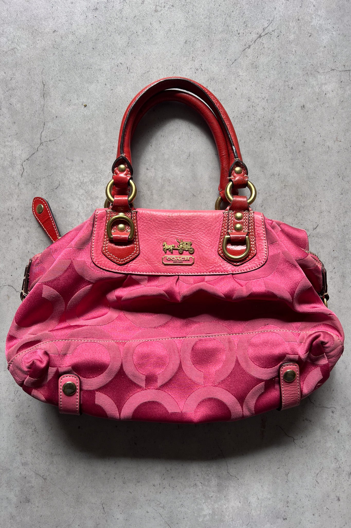 COACH hot pink monogram shoulder-bag + gold hardwear ★