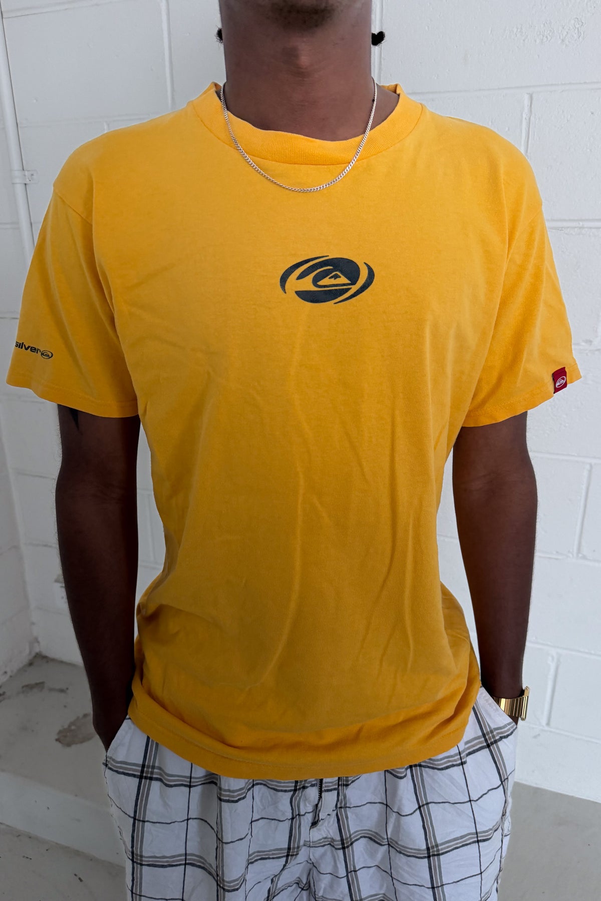 QUICKSILVER yellow tee ★ Size estimated medium
