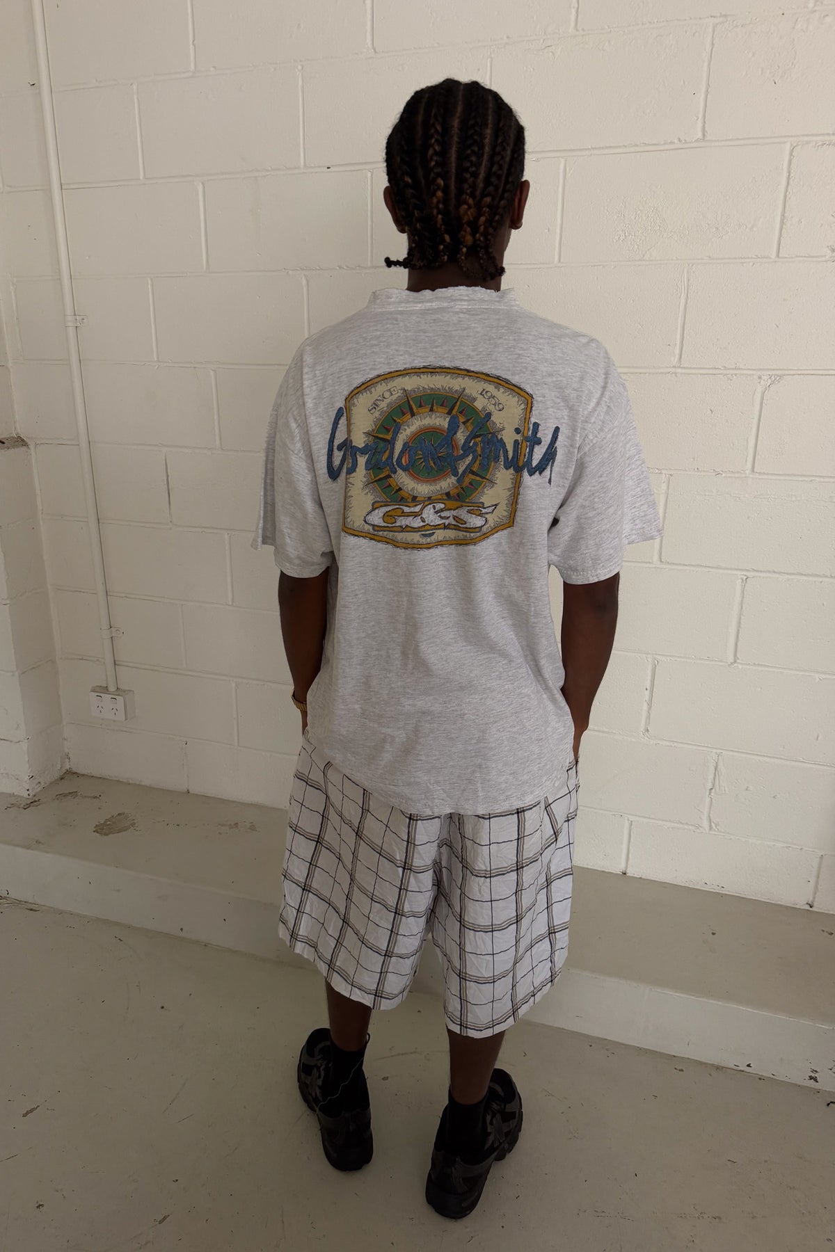 GORDON & SMITH grey graphic tee ★ Size estimated large