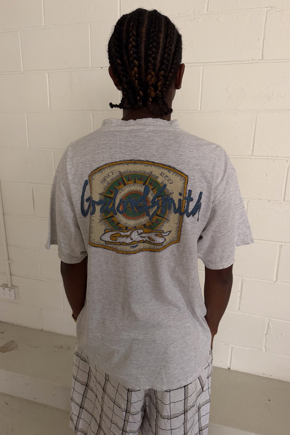 GORDON & SMITH grey graphic tee ★ Size estimated large