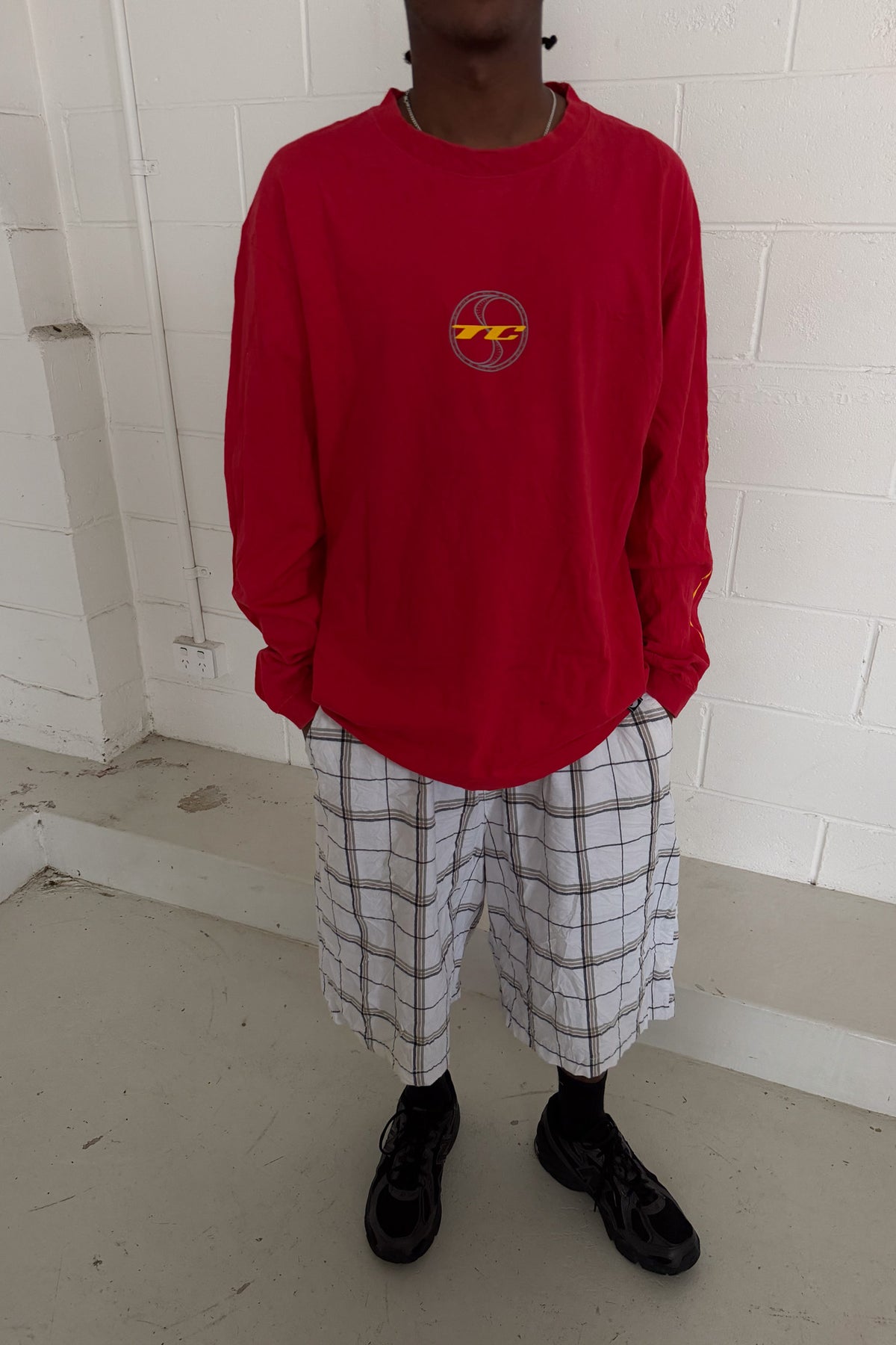 T&C SURF red graphic longsleeve ★ Size XL