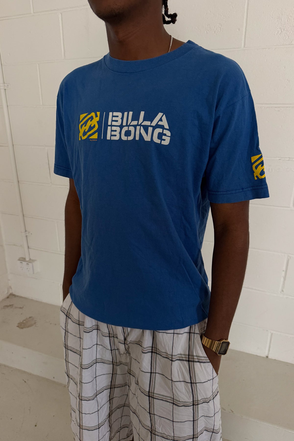 BILLABONG blue & yellow tee ★ Size est small