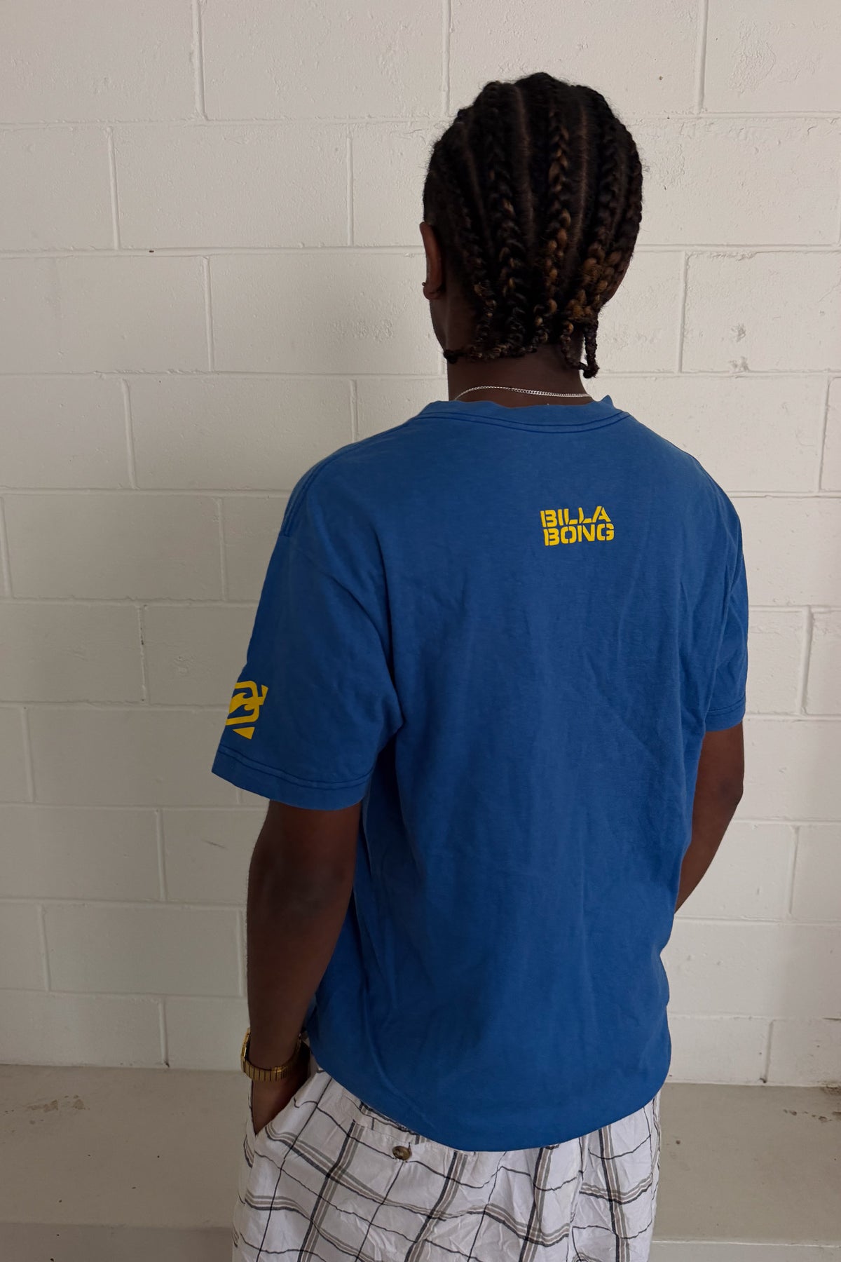 BILLABONG blue & yellow tee ★ Size est small