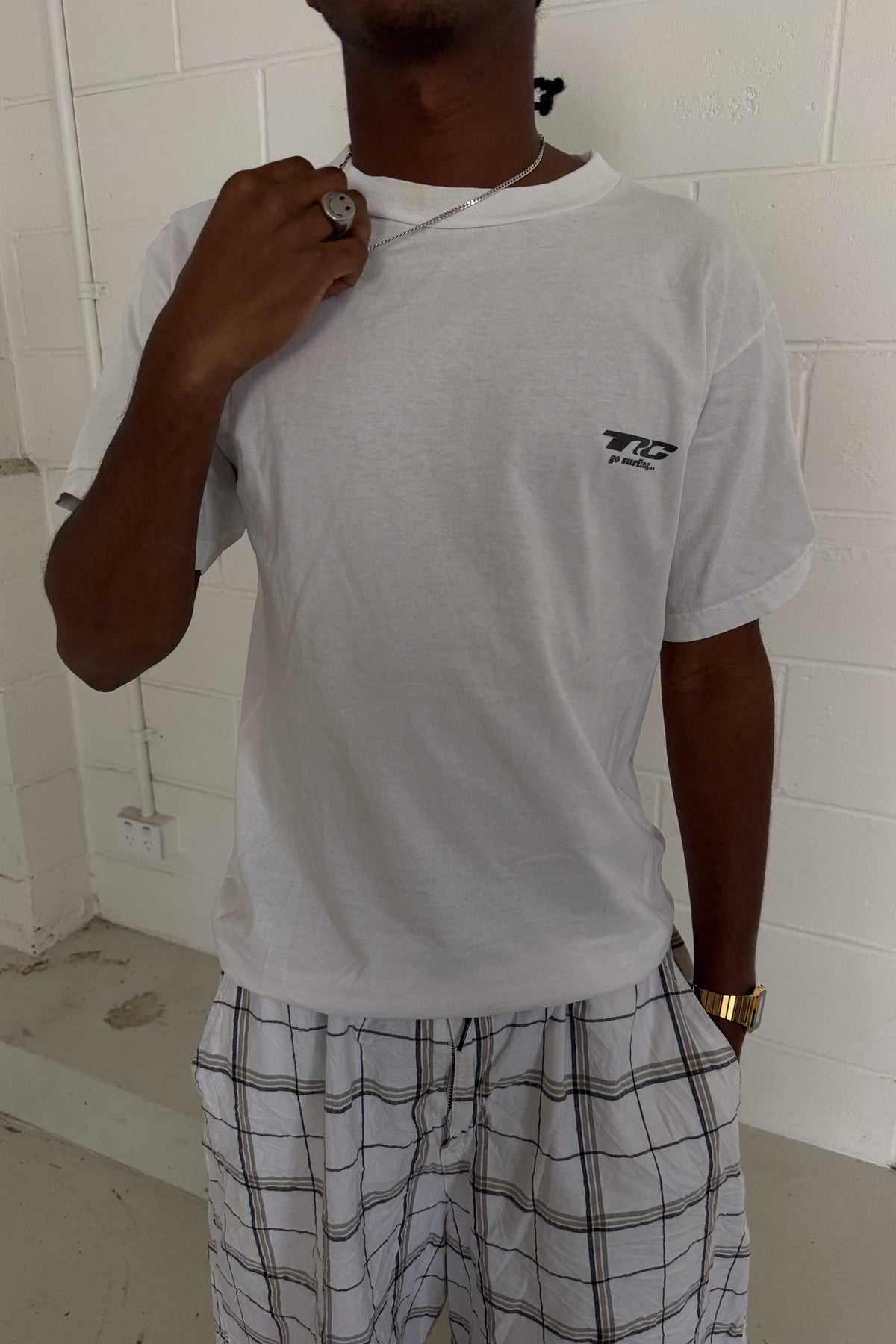 T&C SURF white & blue graphic tee ★ Size est medium