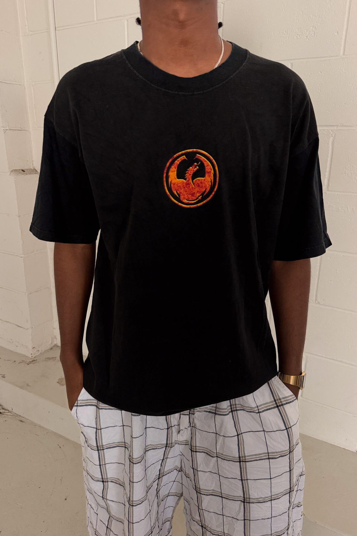 DRAGON black graphic tee ★ Size large