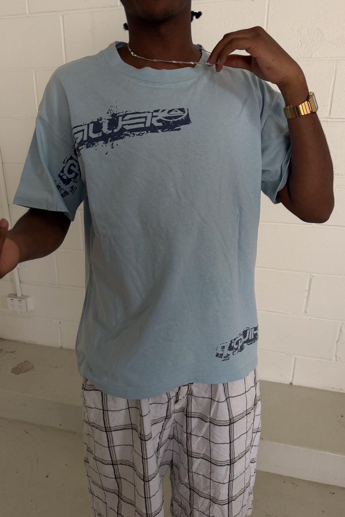 QUICKSILVER blue graff graphic tee ★ Size medium