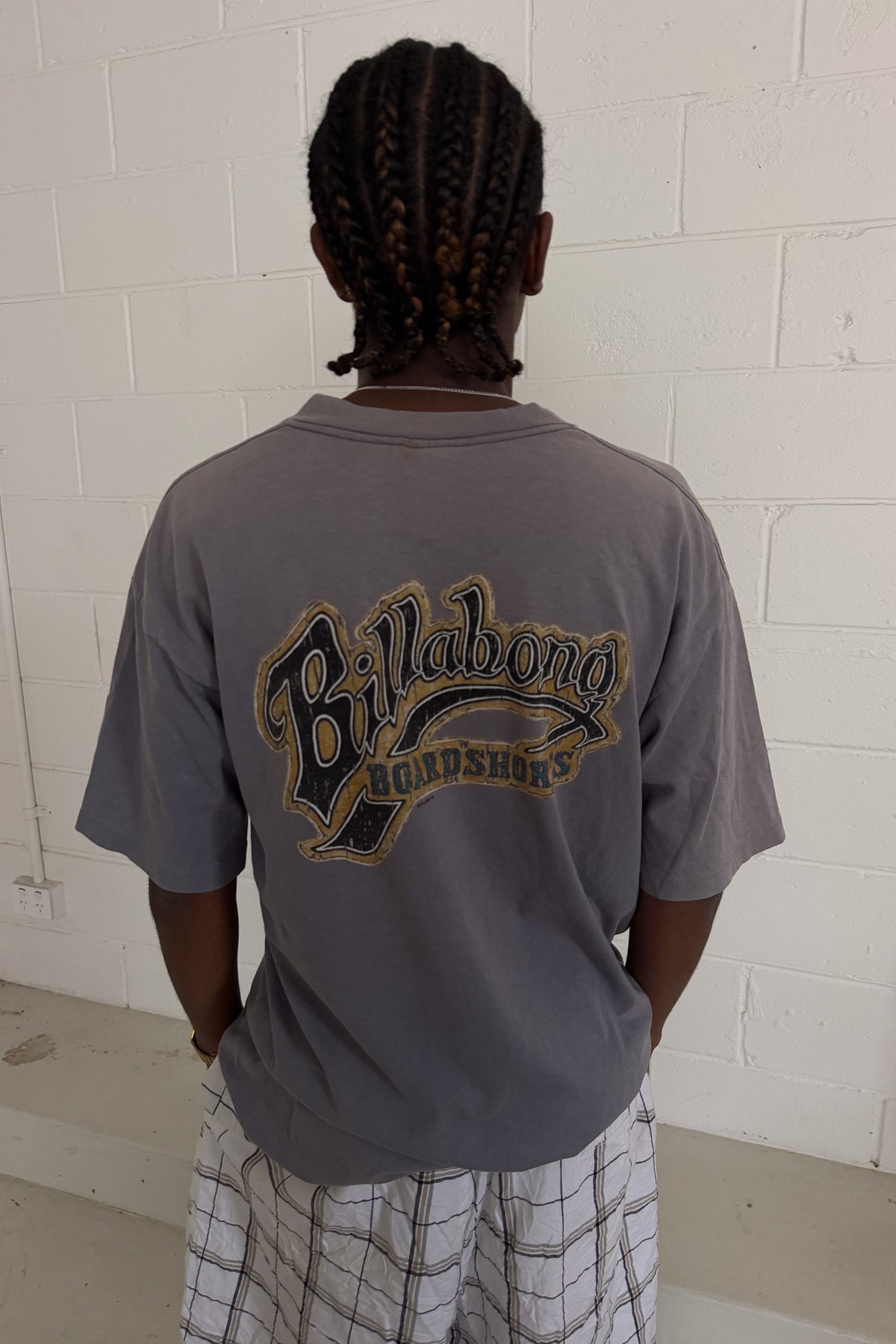 BILLABONG grey graphic tee ★ Size large