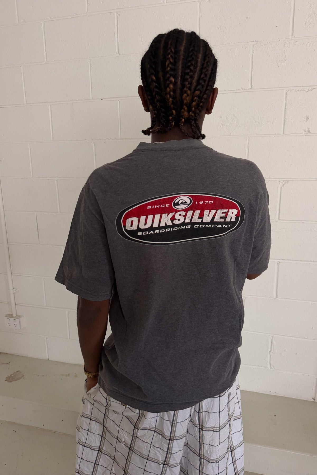 QUICKSILVER dark grey logo tee ★ Size medium