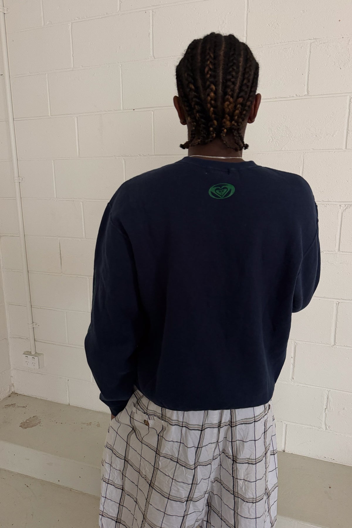 ROXY WORLD navy crewneck ★ Size large