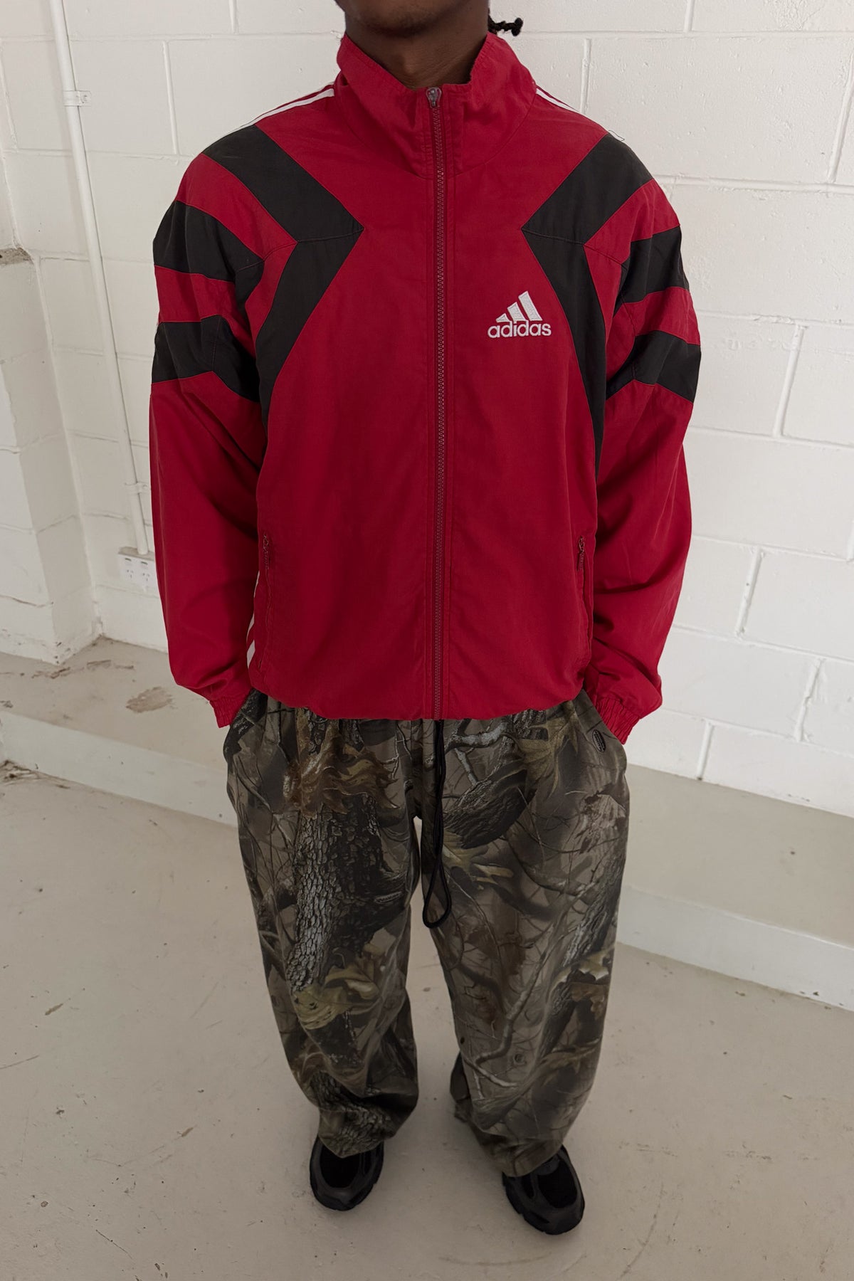ADIDAS red & black zip up jacket ★ Size est L