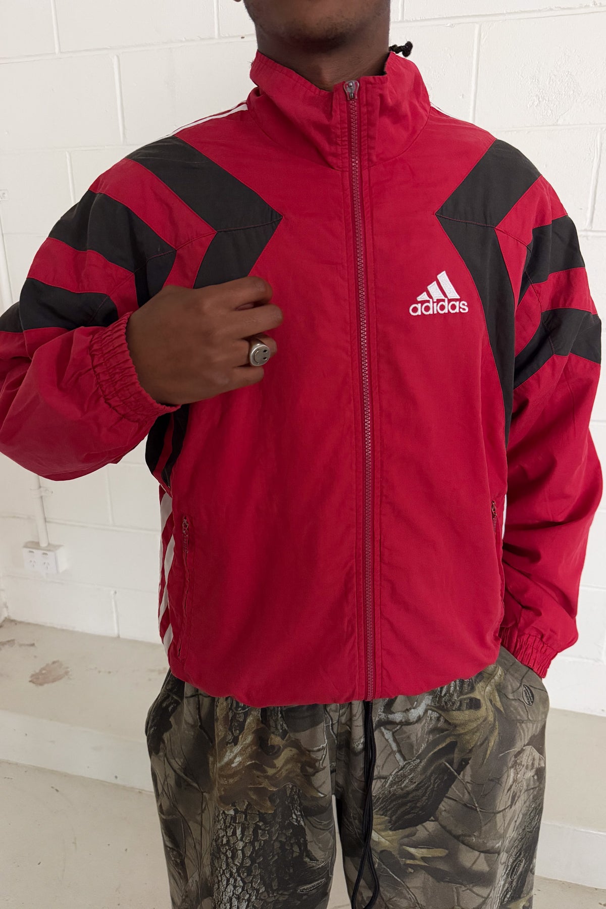 ADIDAS red & black zip up jacket ★ Size est L