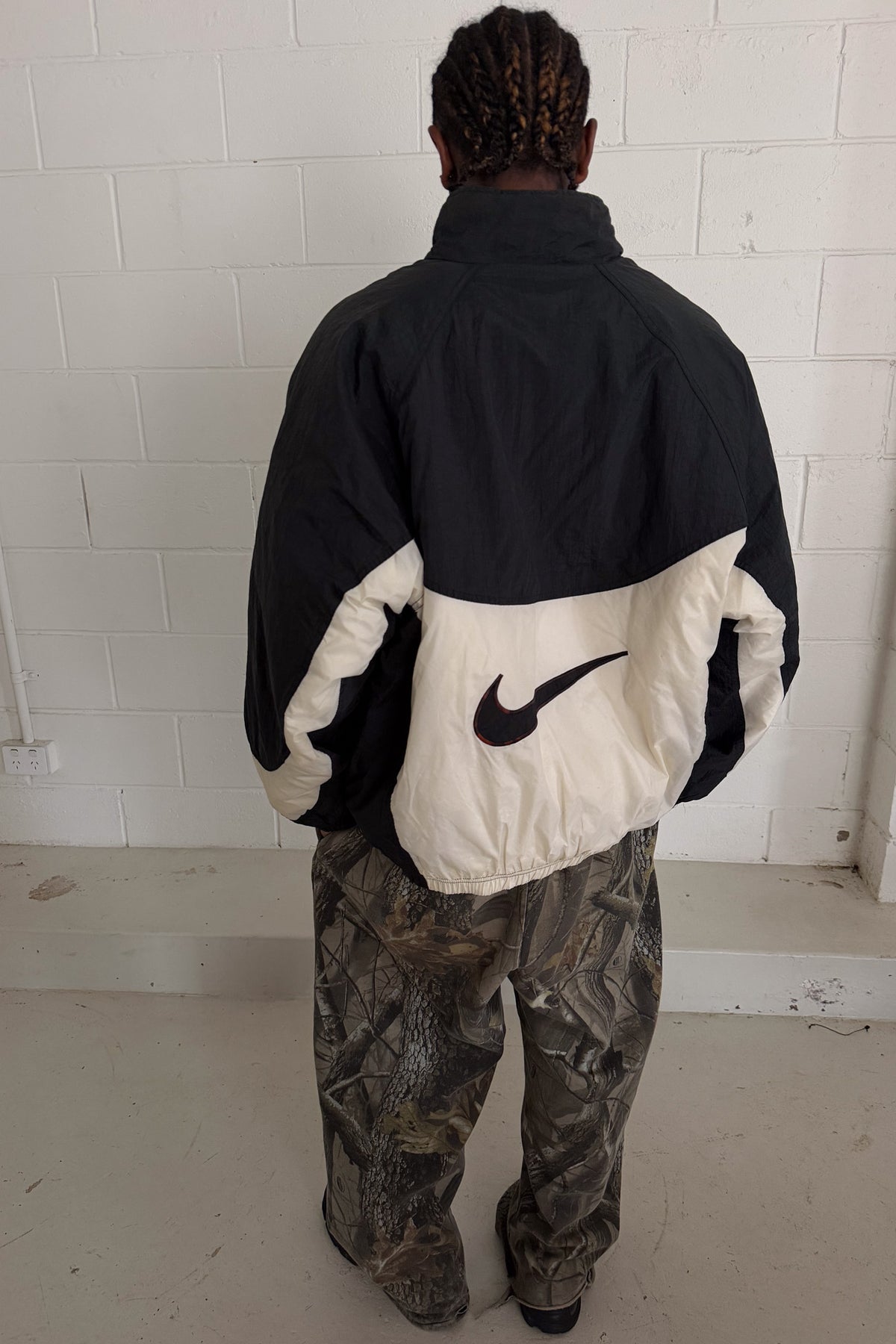 NIKE black & white zip up jacket ★ Size large