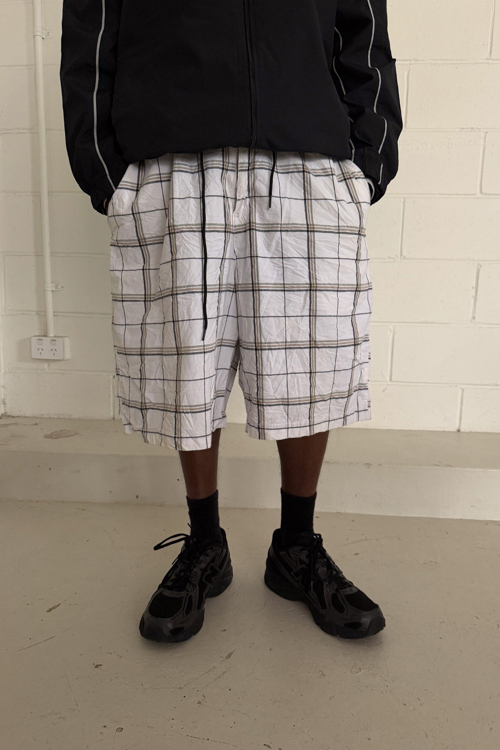 White plaid jorts ★ one size adjustable waist