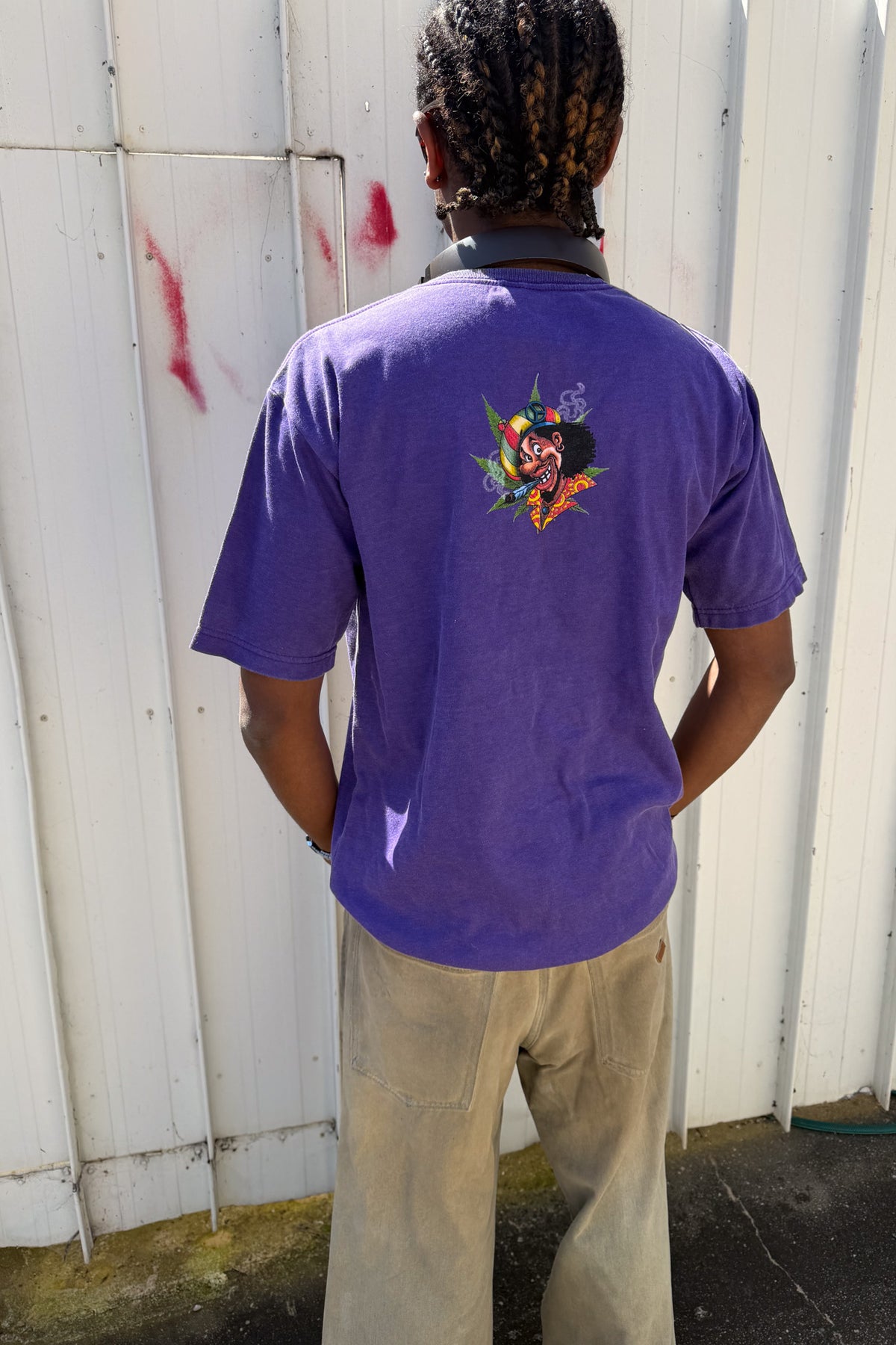 Rasta purple graphic tee ★ Size labelled medium
