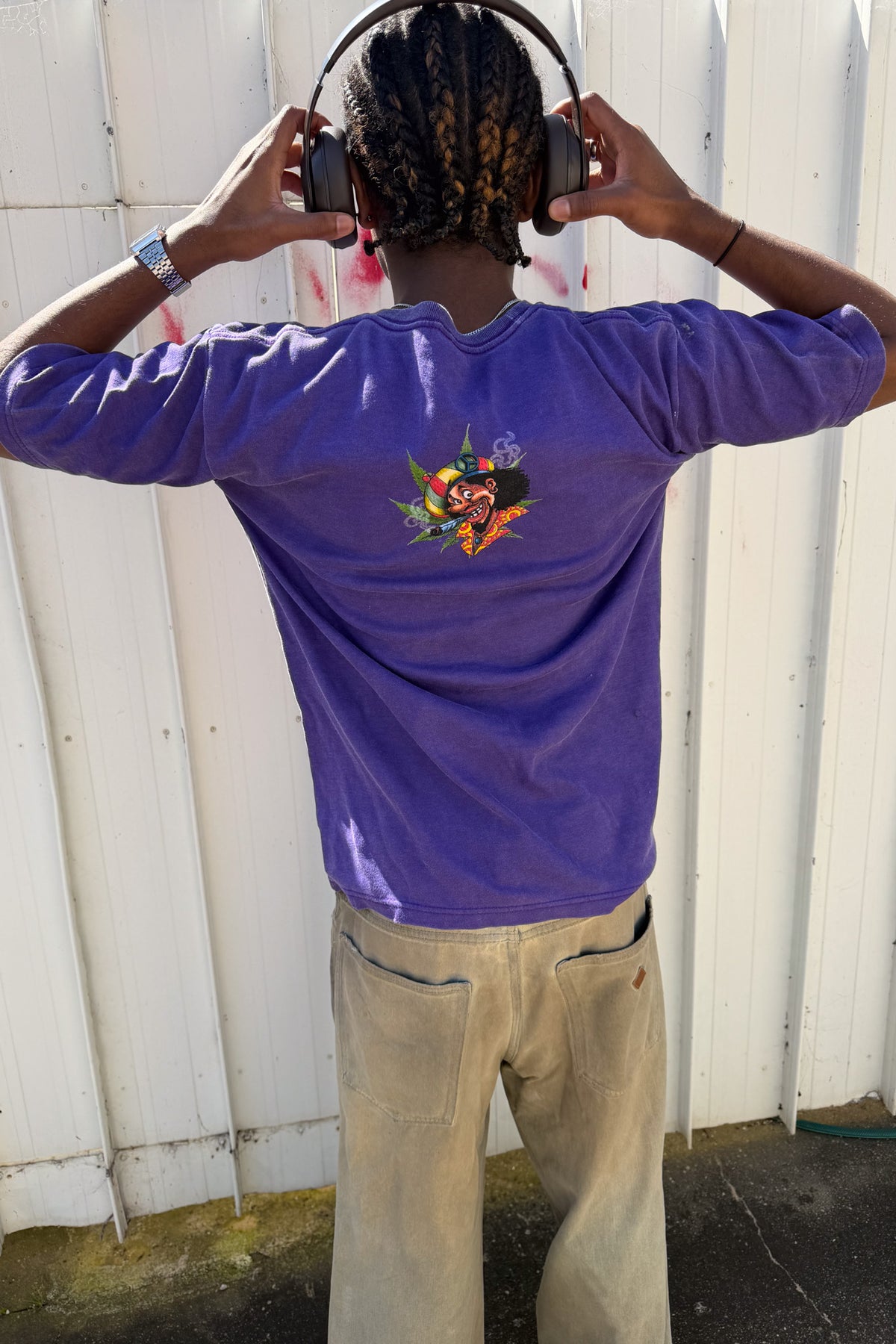 Rasta purple graphic tee ★ Size labelled medium