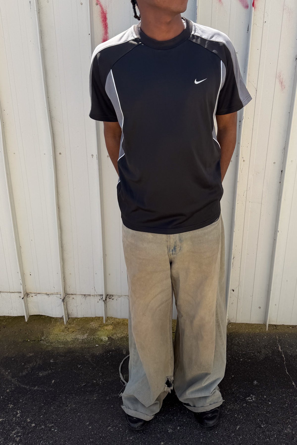 NIKE black & grey tee ★ Size labelled medium