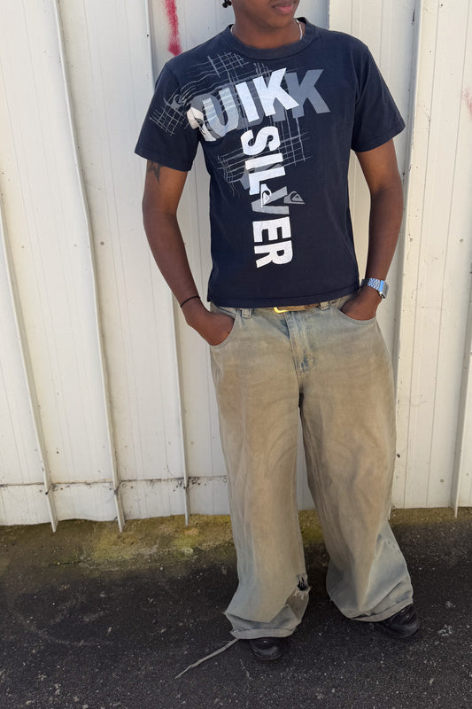 QUICKSILVER navy graphic tee  ★ Size labelled medium