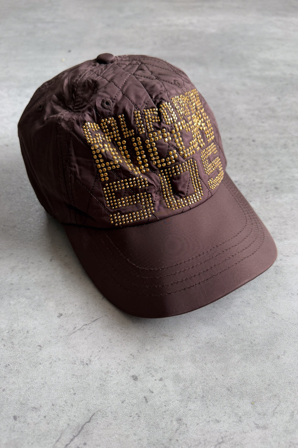 'CALIFORNIA' brown embellished pink cap