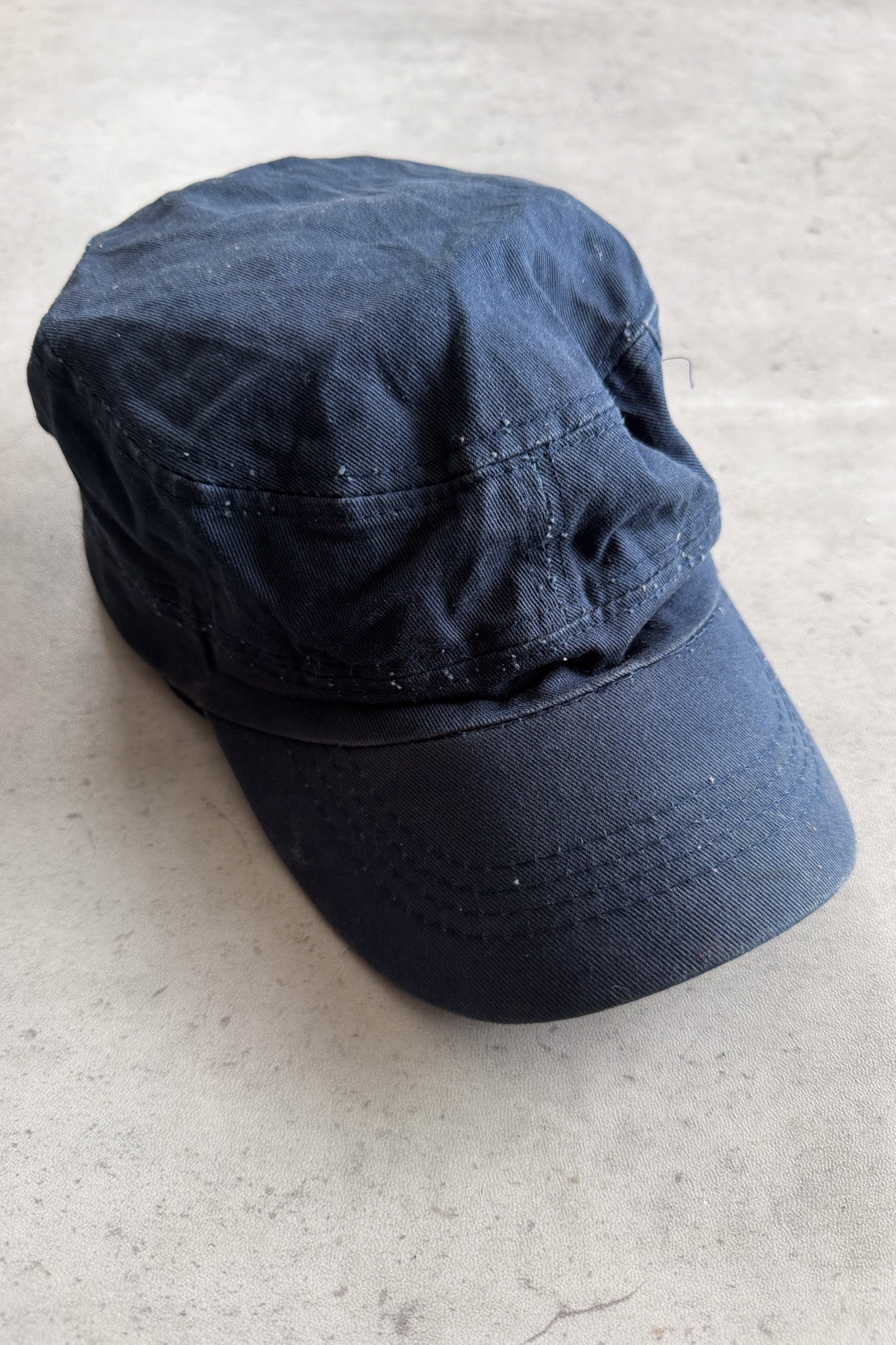 APPLE PONY FASHION navy cadet hat