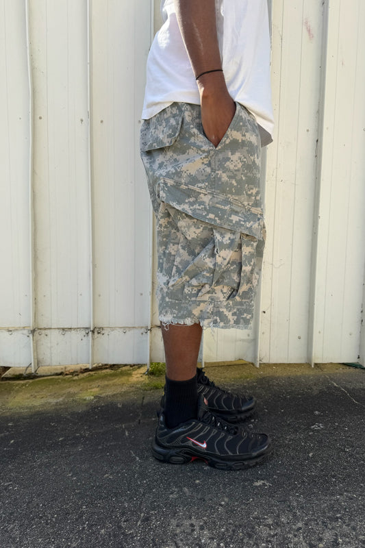 Light green camo jorts ★ one size adjustable waist
