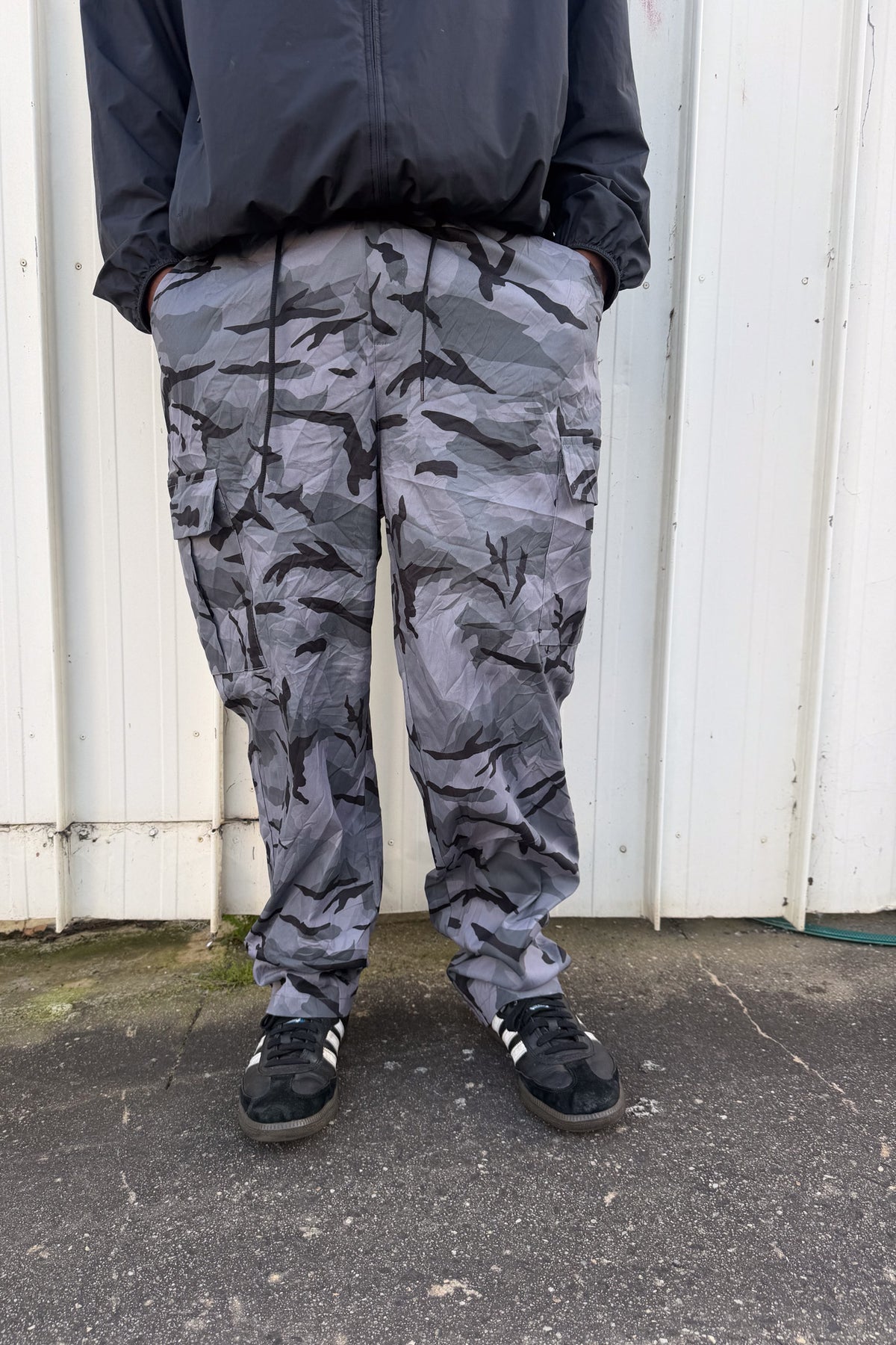 Grey camo pants ★ Size est large (Darwstrings)