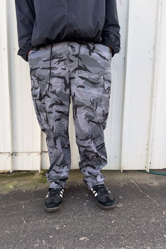 Grey camo pants ★ Size est large (Darwstrings)