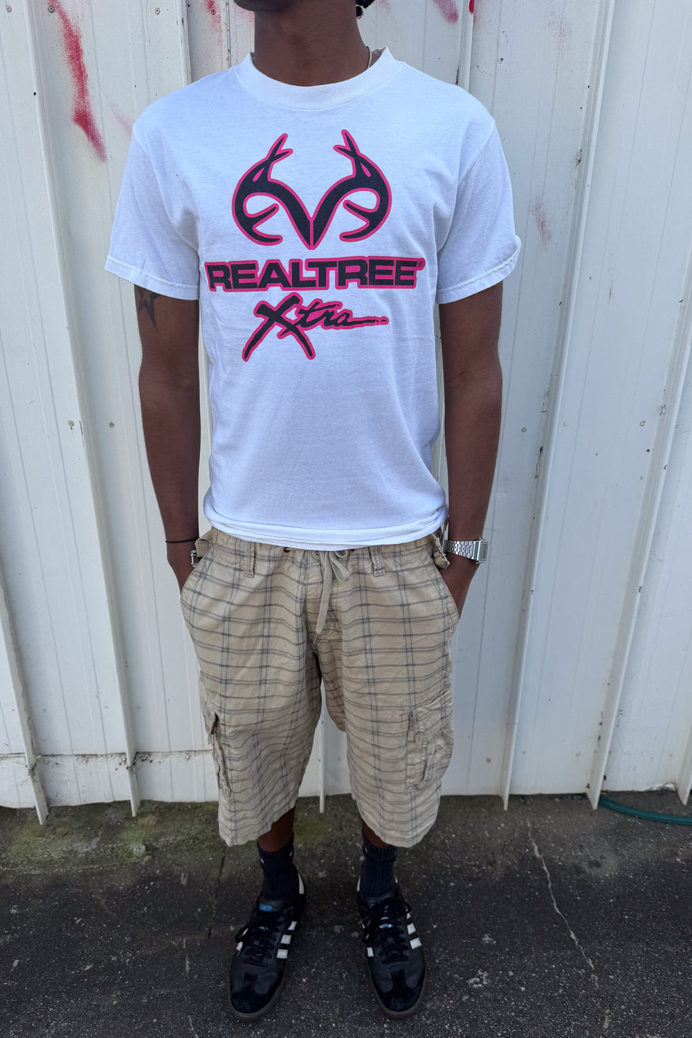 REALTREE white  tee ★ Size est small