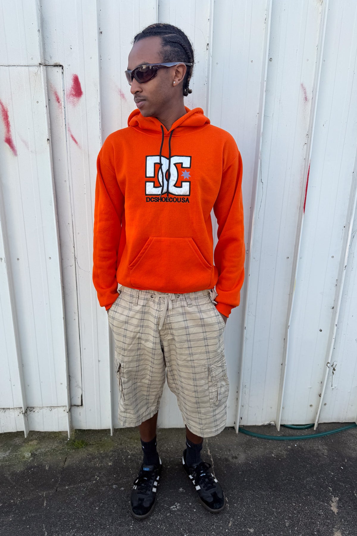 DC orange hoodie ★ Size labelled small