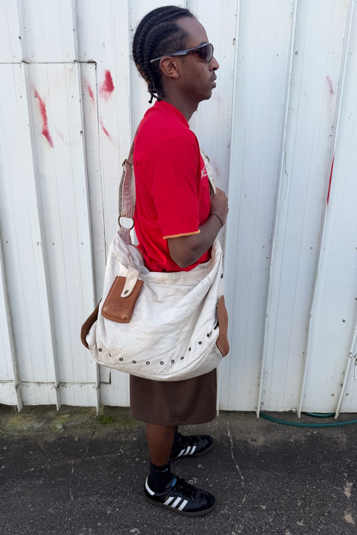 DIESEL cream + brown duffle bag ★