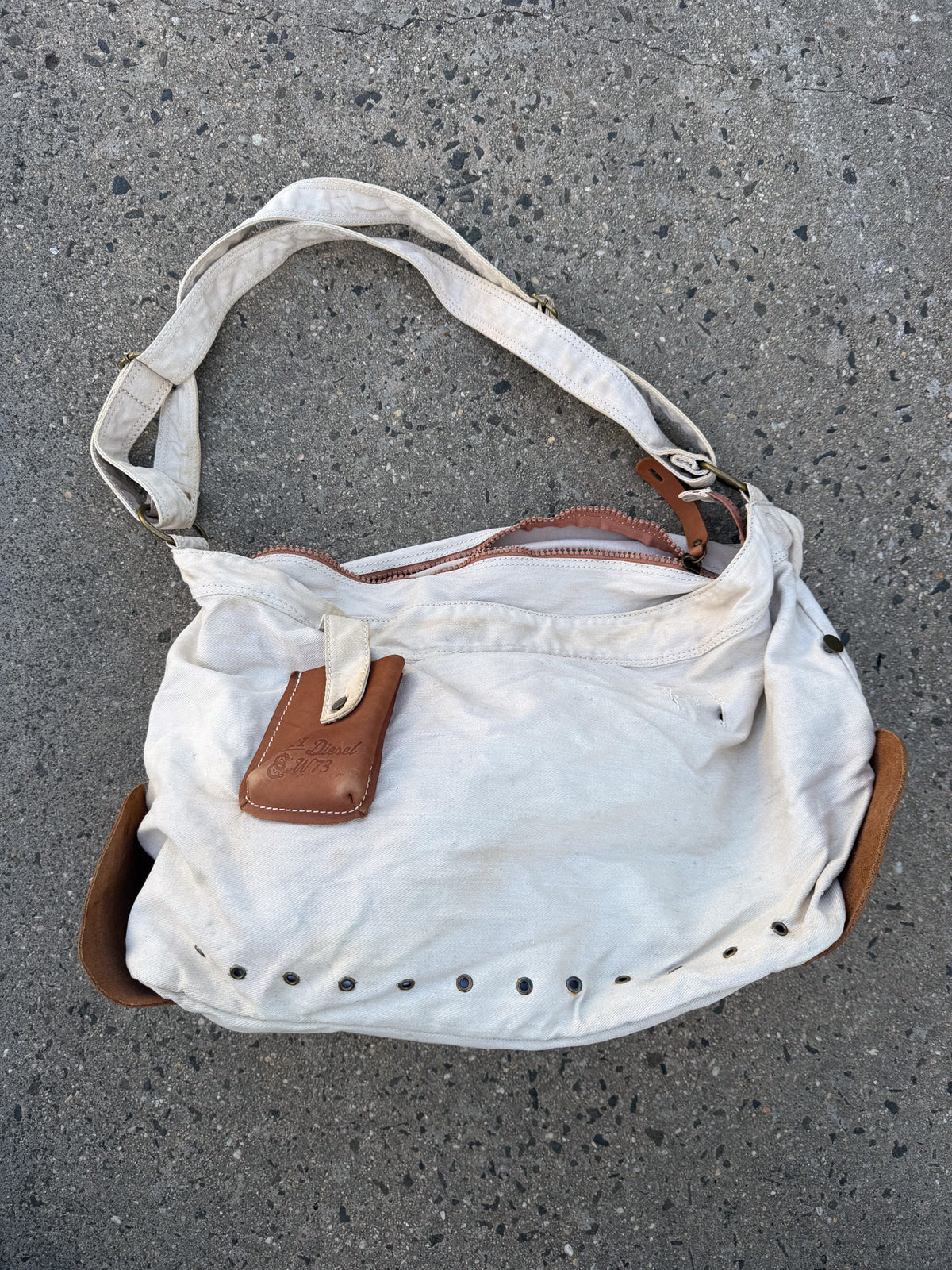 DIESEL cream + brown duffle bag ★