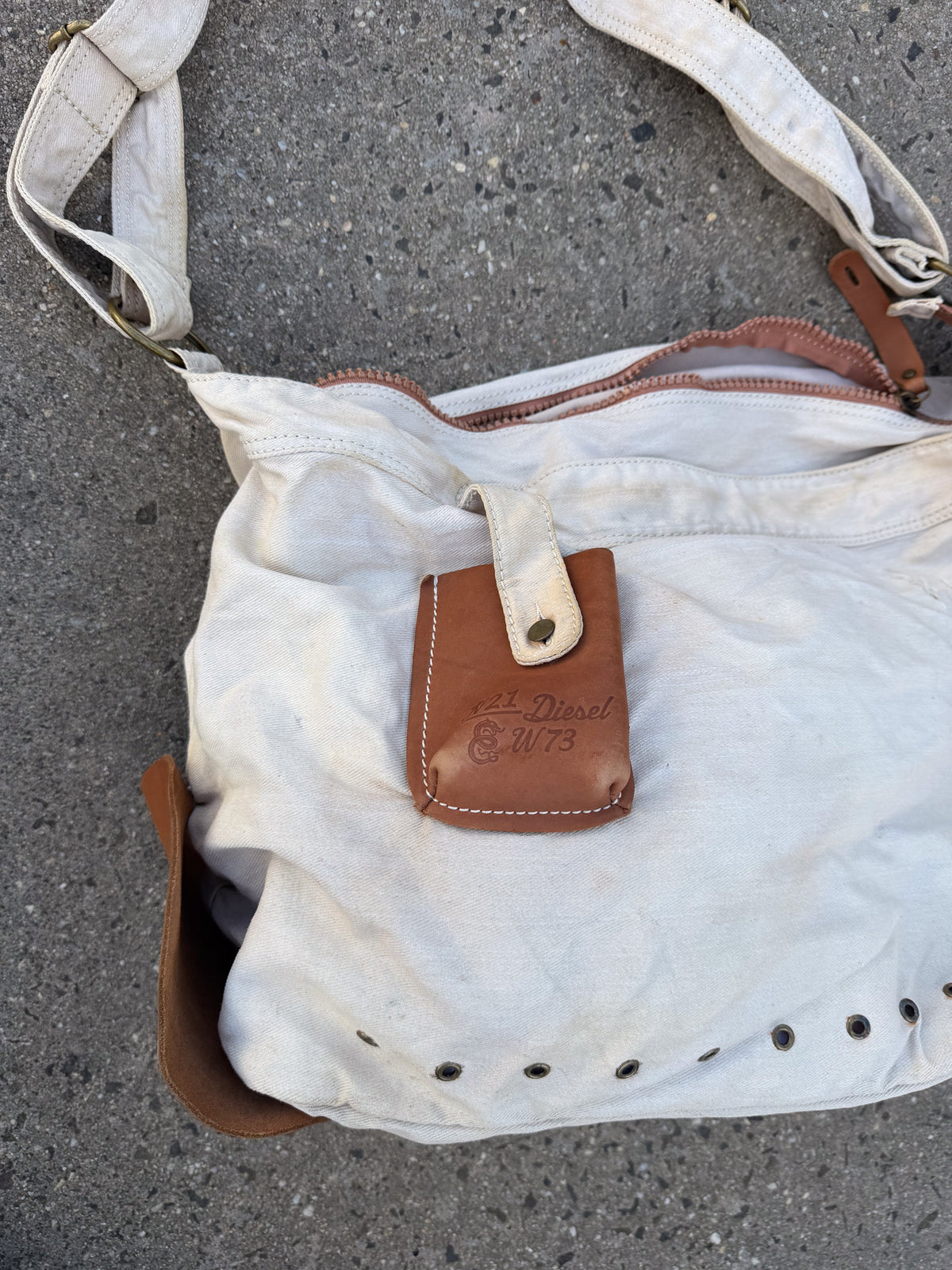 DIESEL cream + brown duffle bag ★