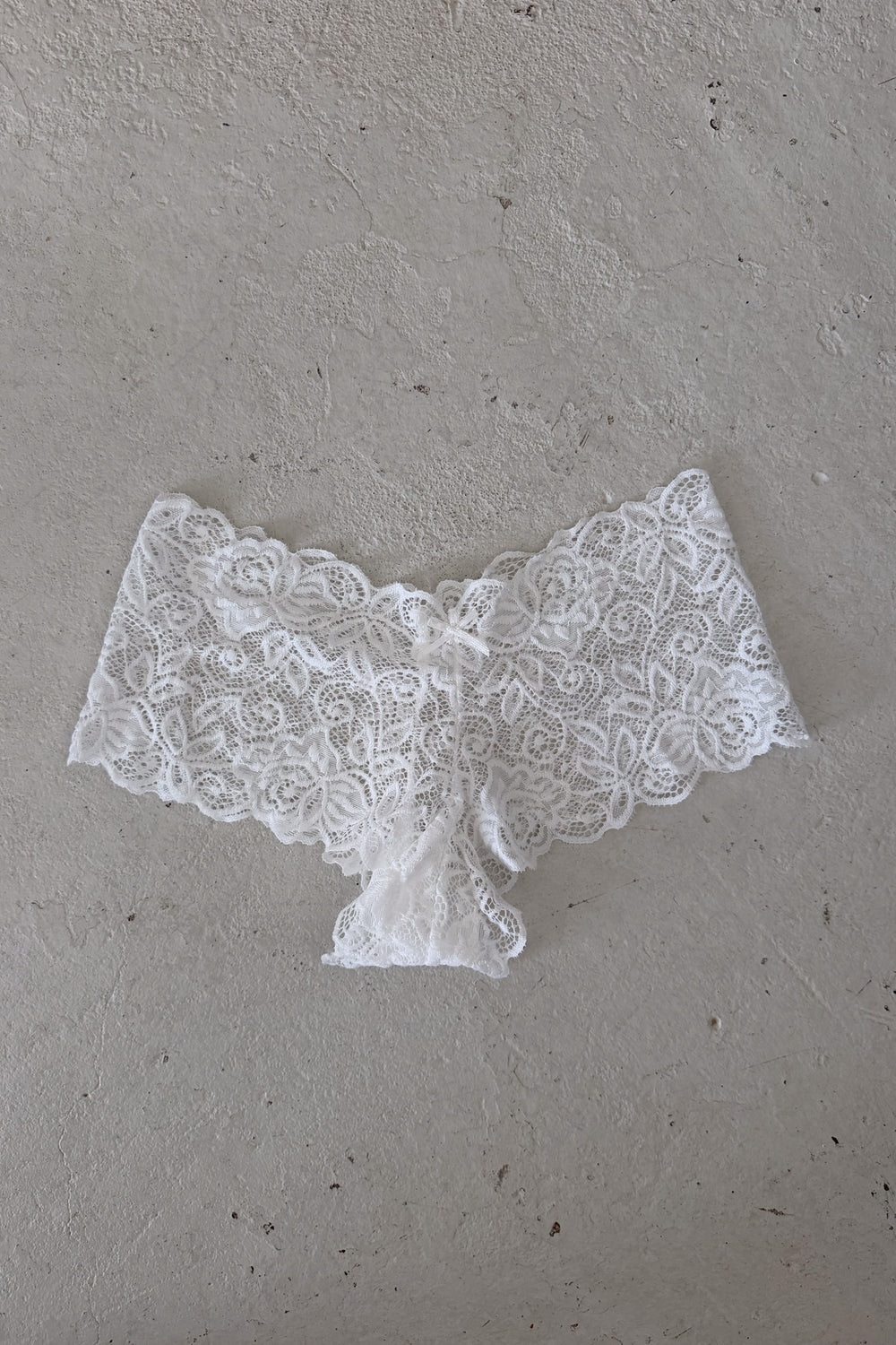 White lacy festival booty shorts ★ ONE SIZE