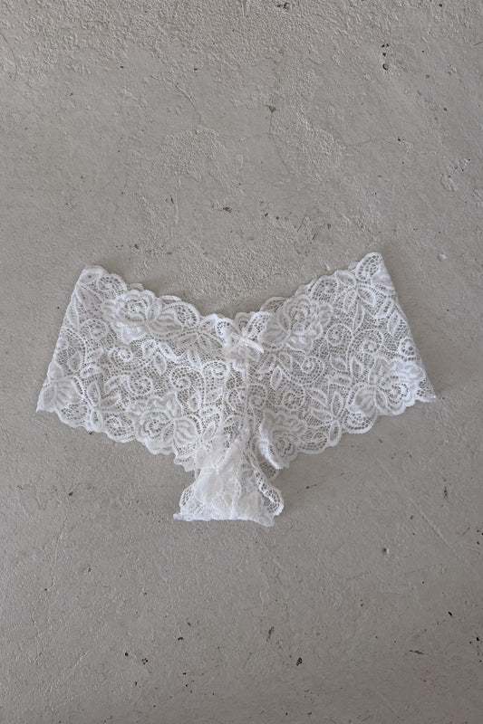 White lacy festival booty shorts ★ ONE SIZE