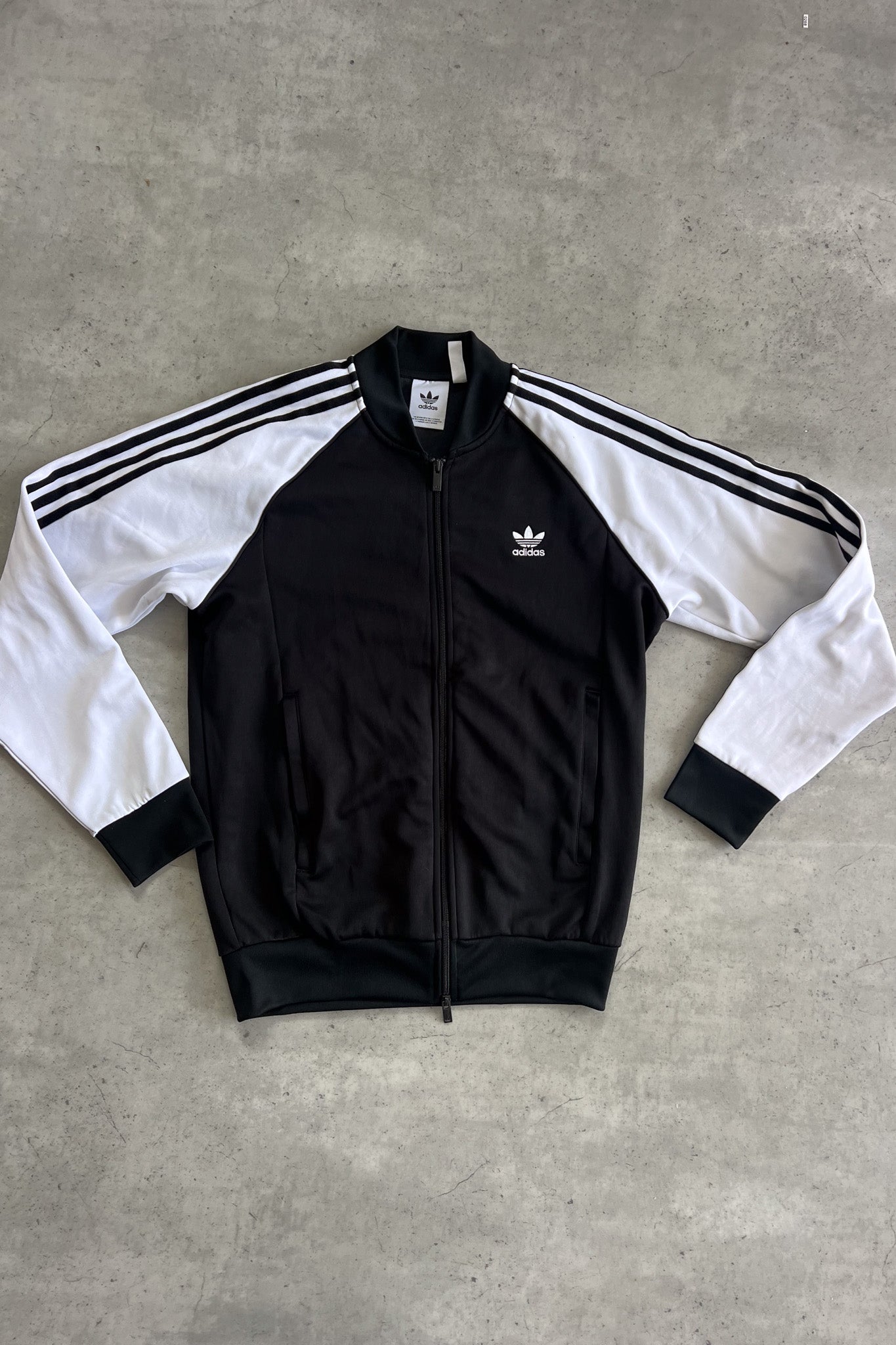 ADIDAS B&W jacket ★ Size labelled L