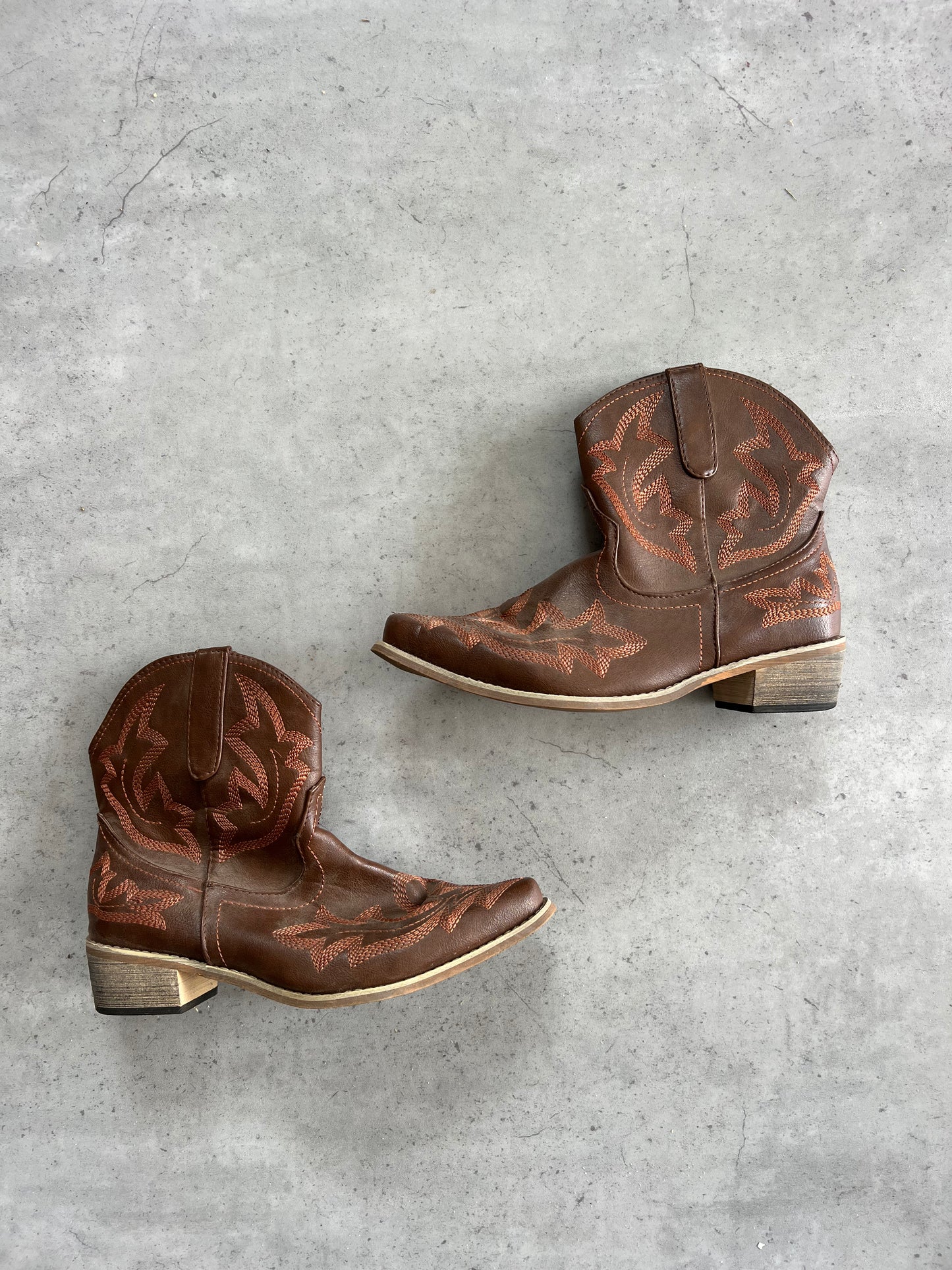 Brown embroidered cowboy boots ★ Size euro 40