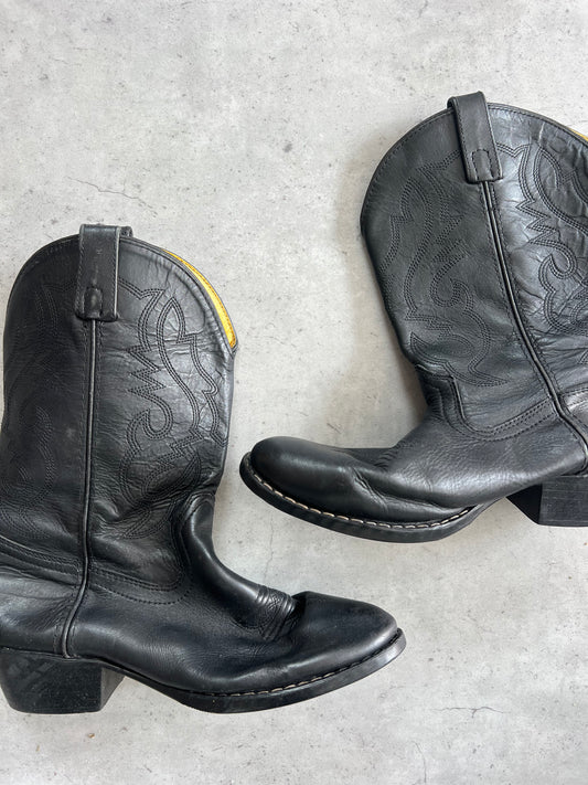 Black embroidered cowboy boots ★ Size 5